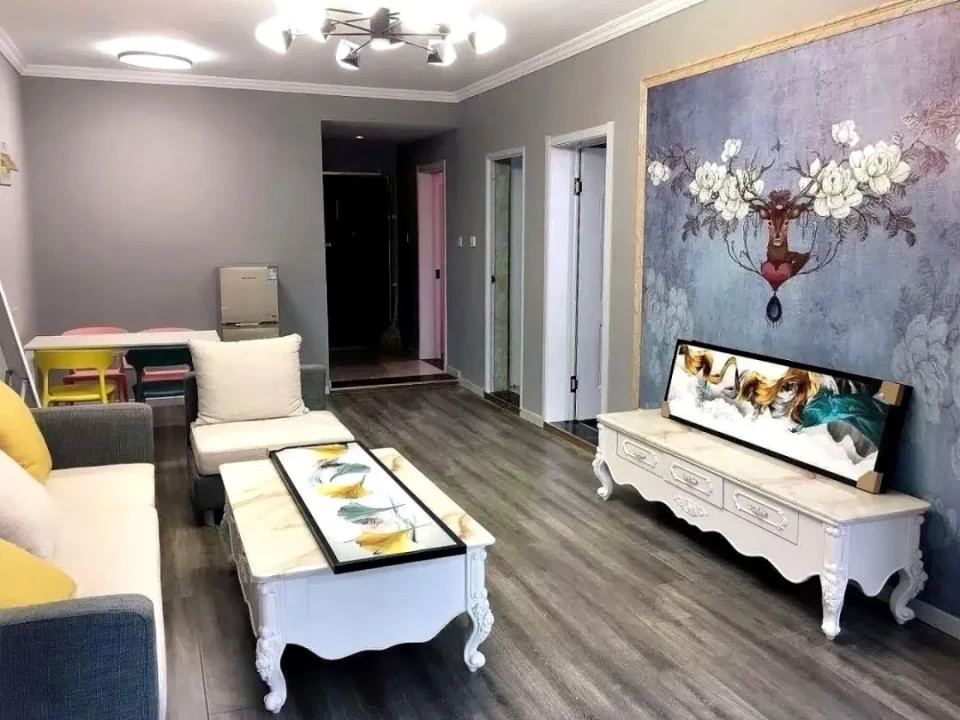 房东坐地摆摊，租客街头询价，租房竟如此艰难？(图3)